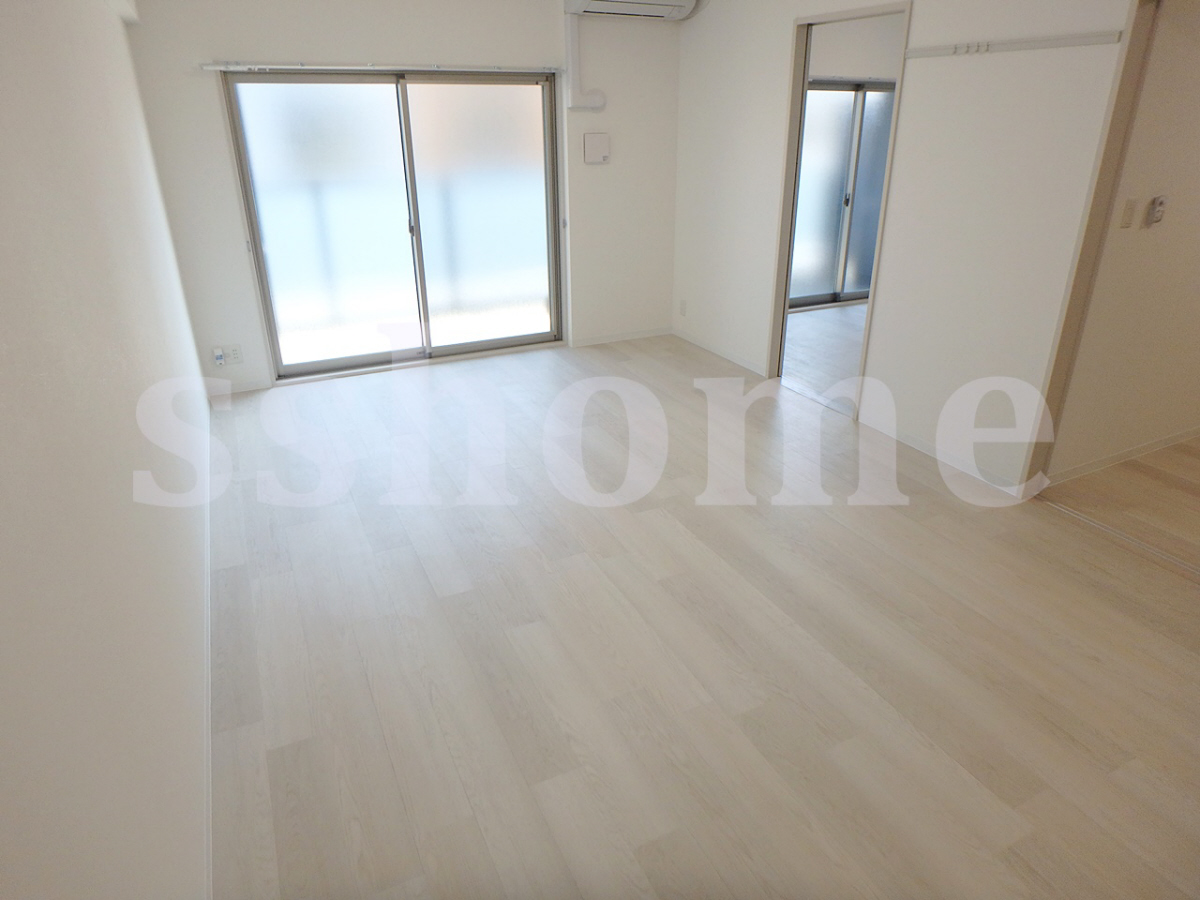 内装 フローリング☆ 写真14