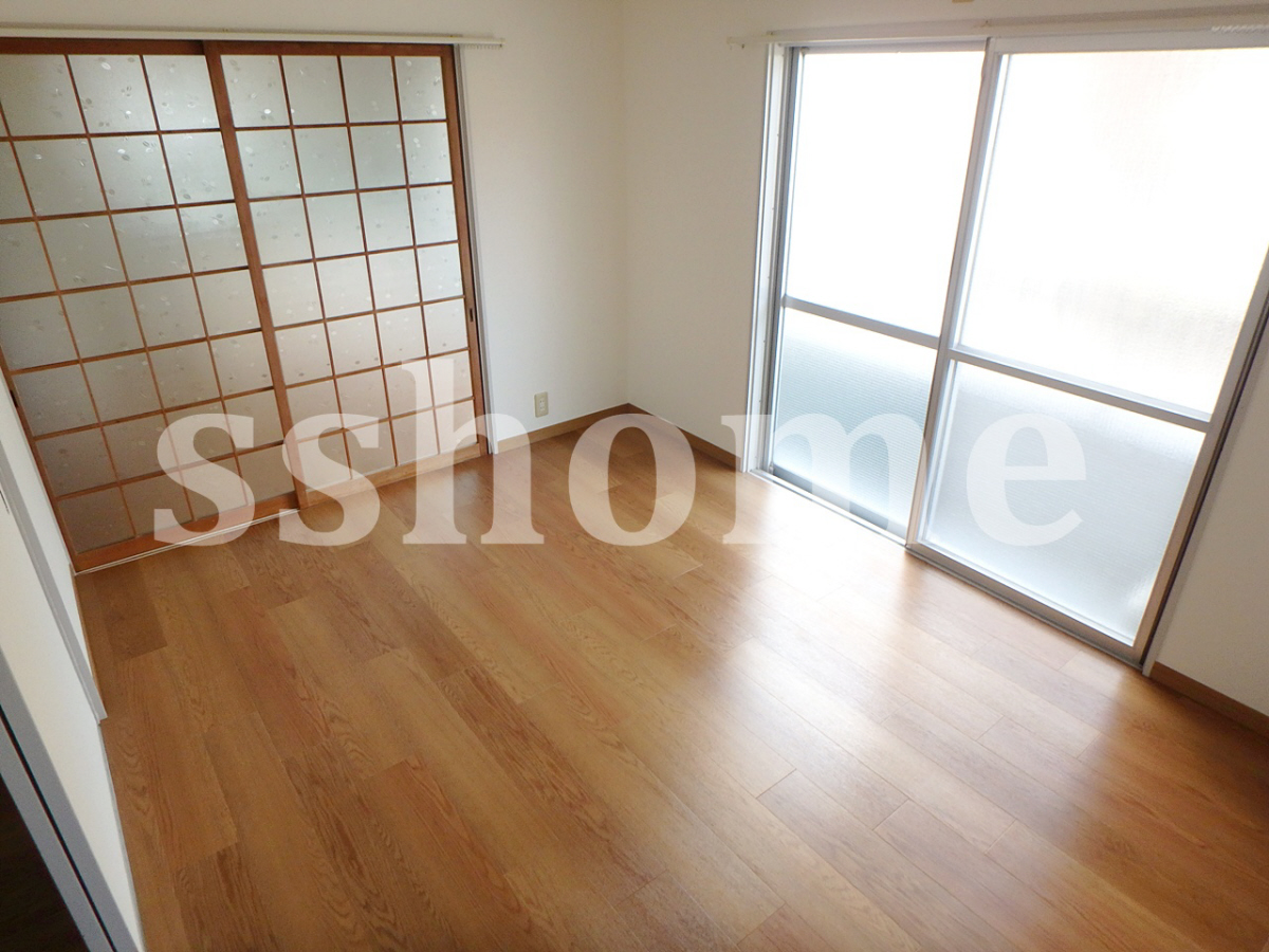 その他部屋・スペース 大きな窓で明るい☆ 写真6