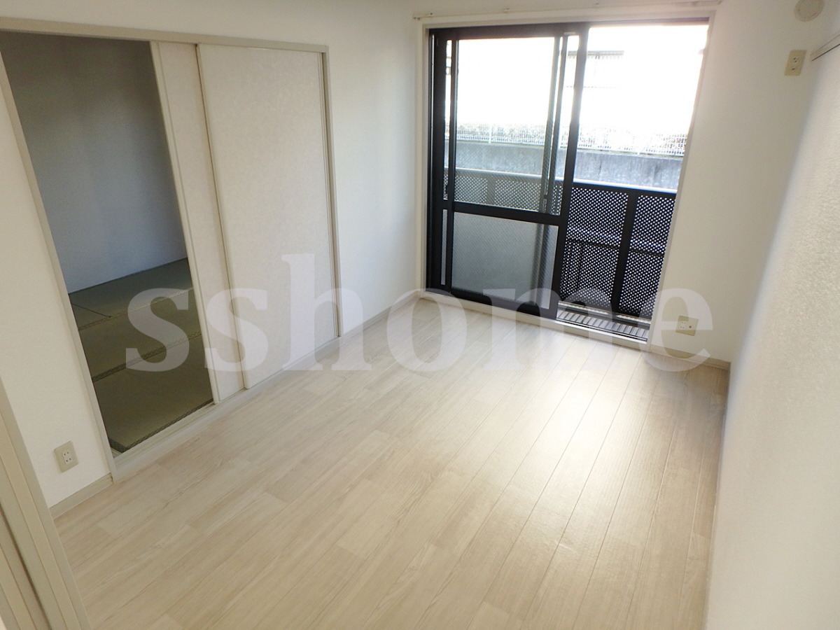 寝室 洋室もキレイです☆ 写真15