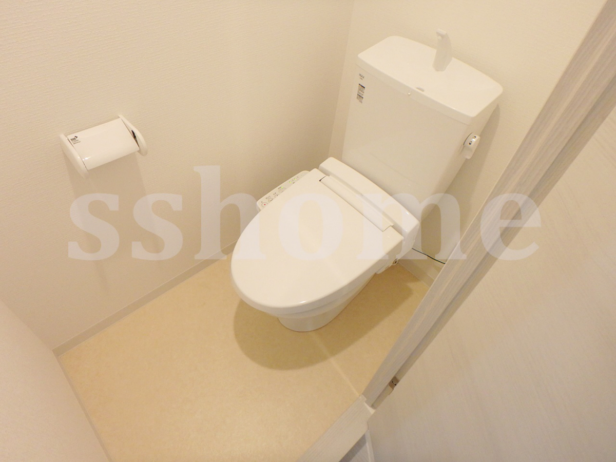 トイレ 温水洗浄便座 写真8