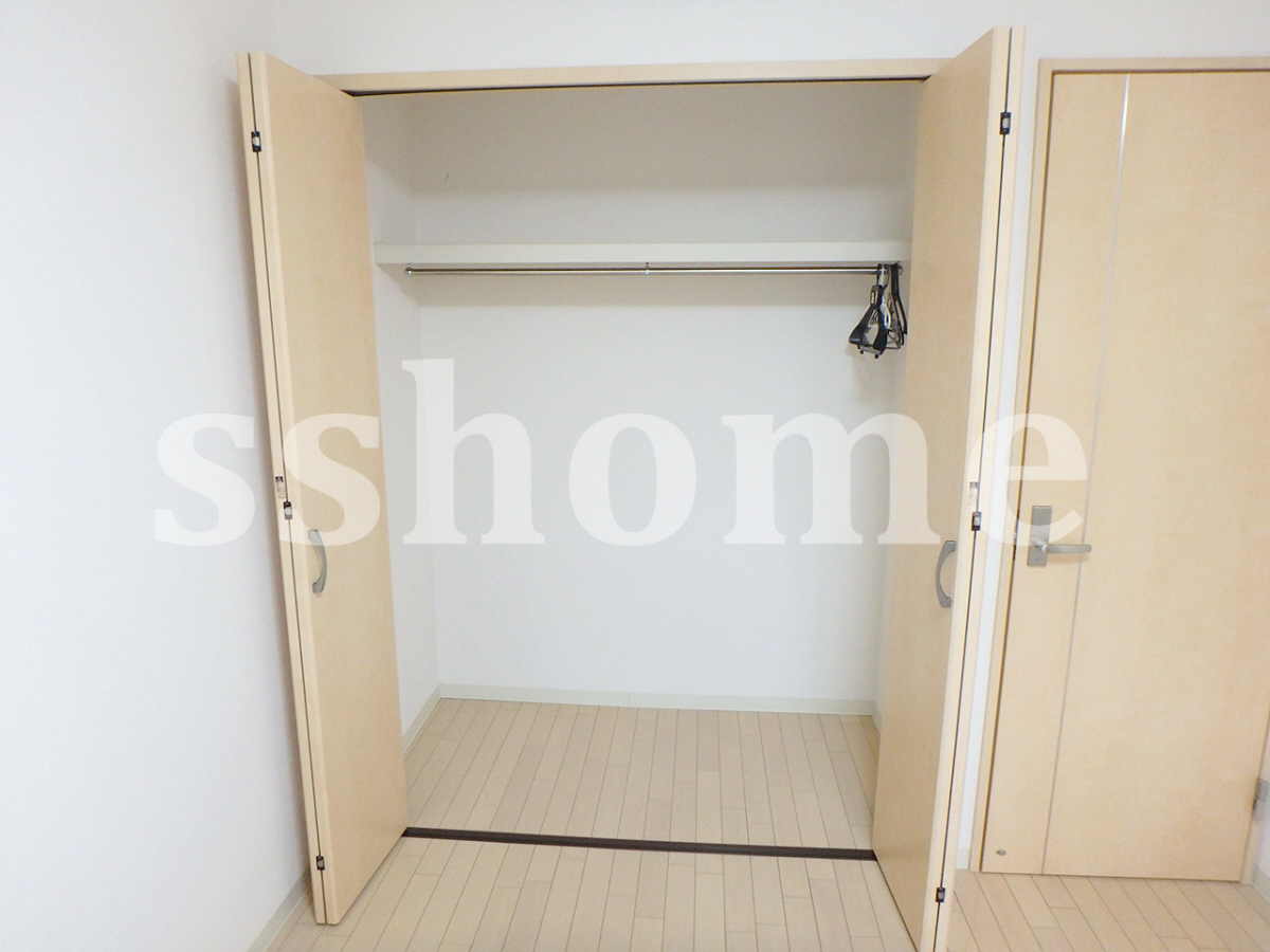 収納 奥行きのあるクローゼット 写真5