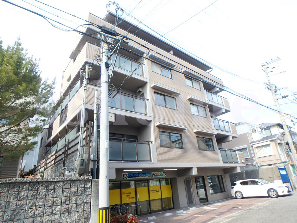 ネストラカーサ御影