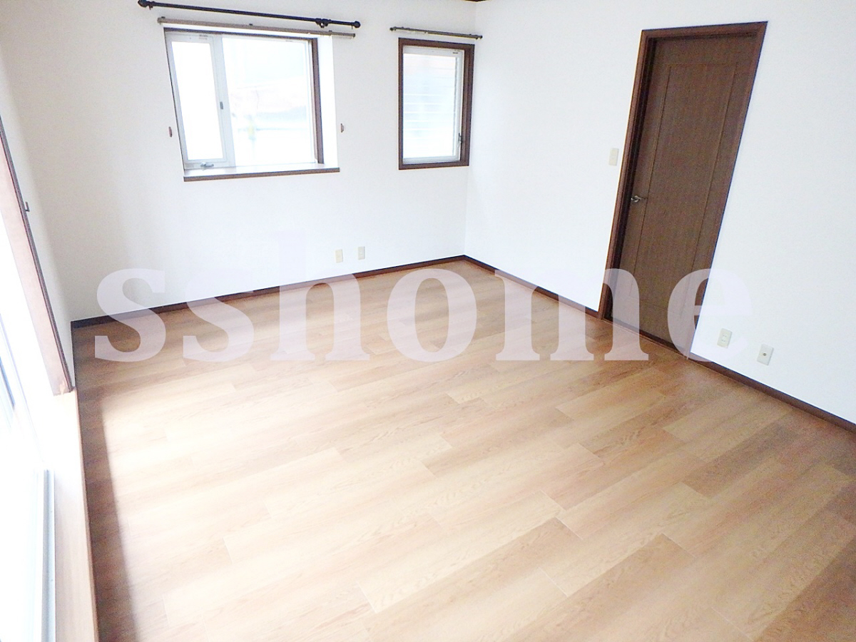 寝室 2面採光の洋室☆ 写真15