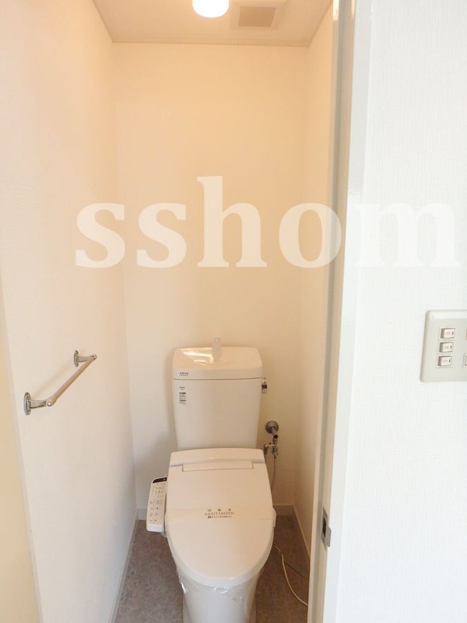 トイレ 温水洗浄便座 写真8