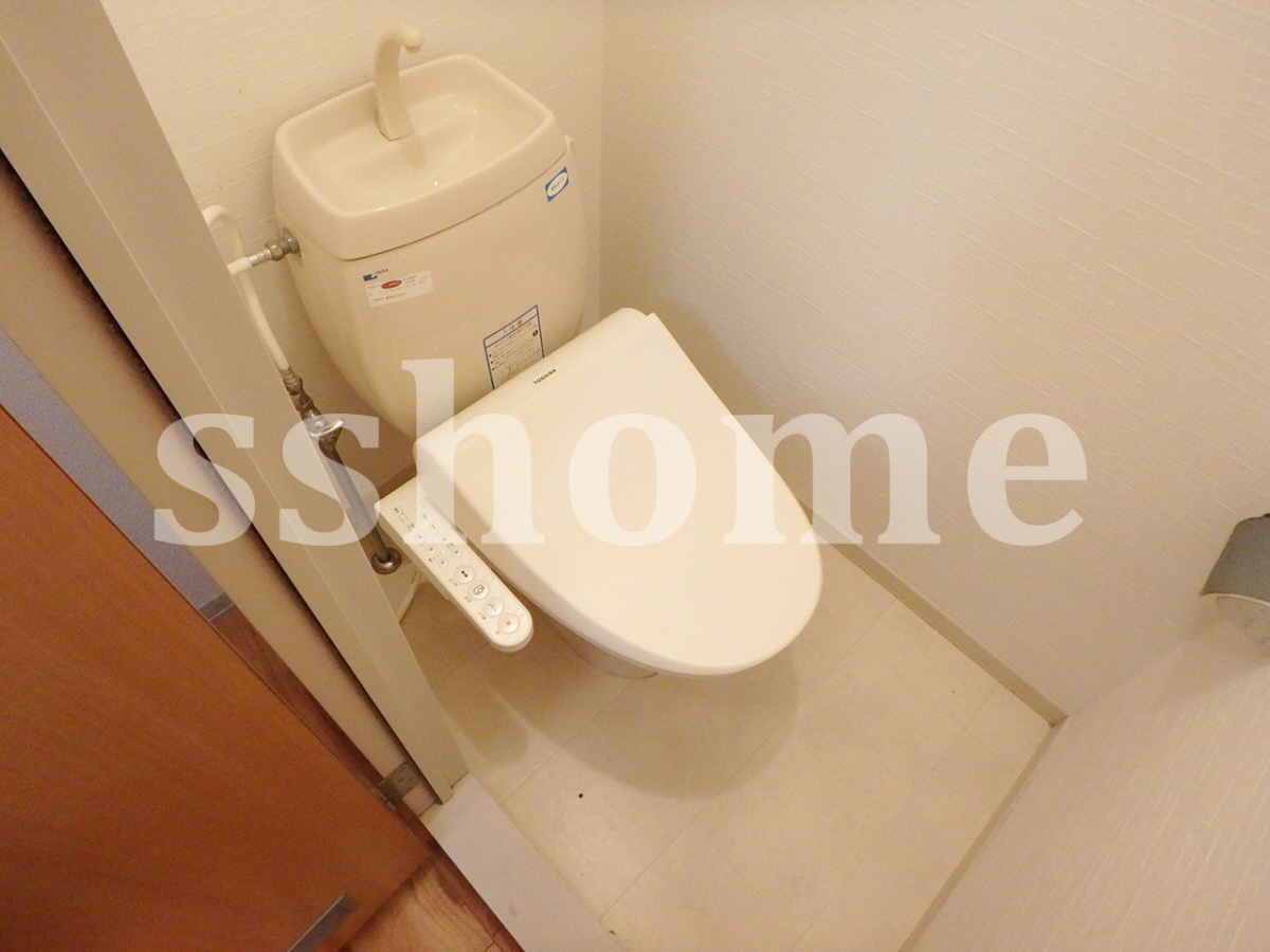 トイレ 温水洗浄便座☆ 写真8