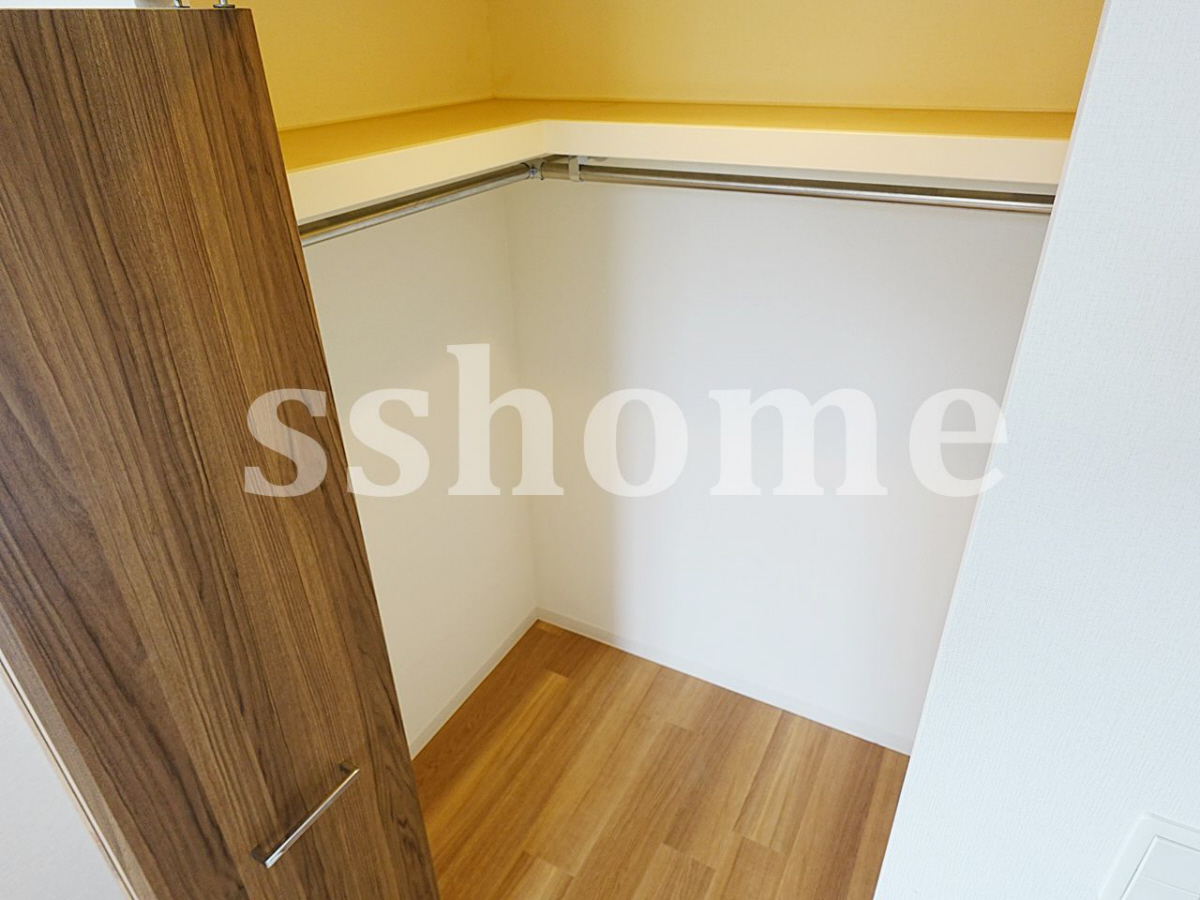 収納 ウォークインクローゼット 写真5