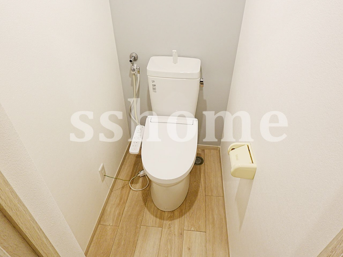 トイレ 温水洗浄便座 写真8