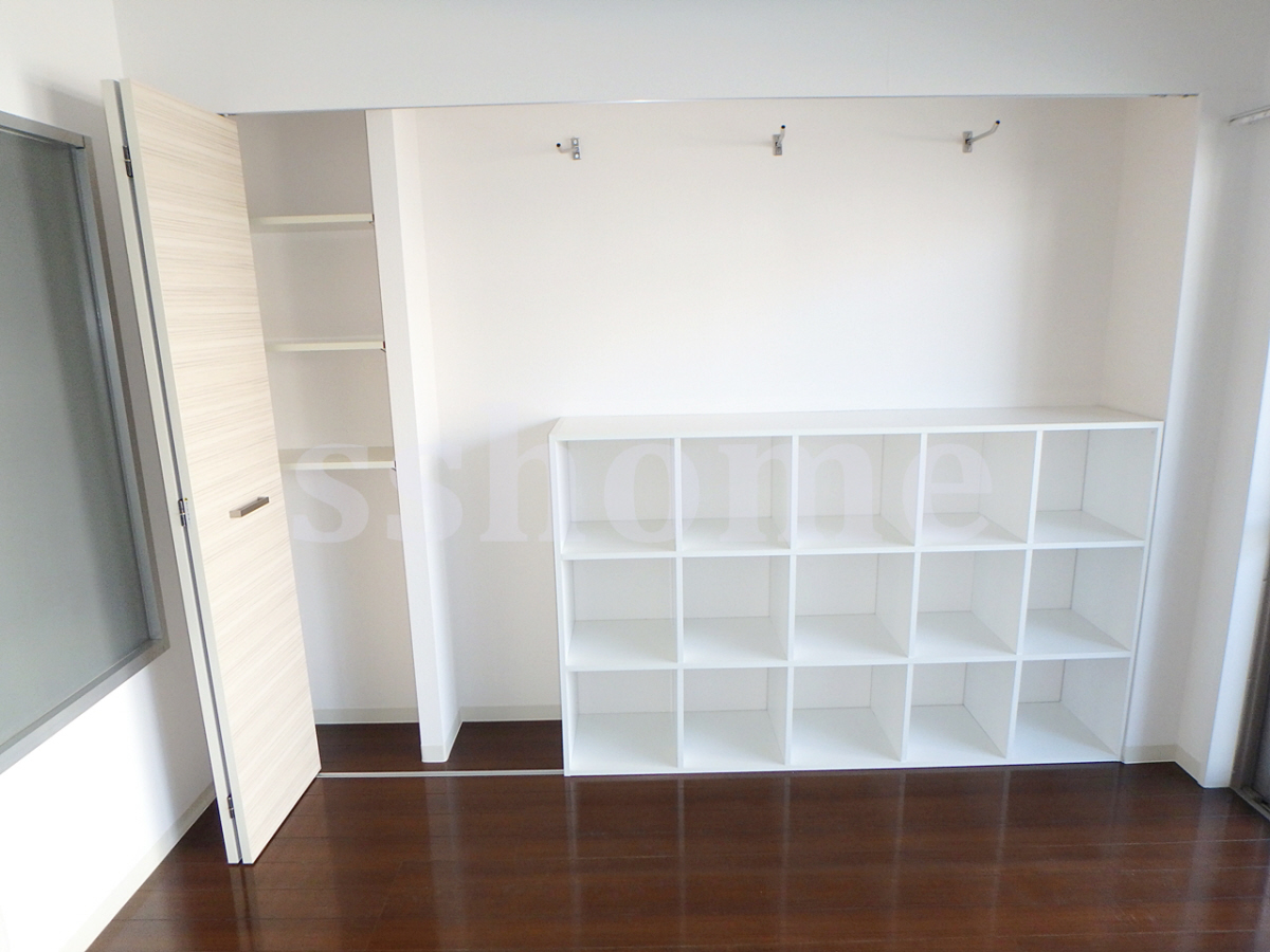収納 壁一面の大きなクローゼット☆ 写真5
