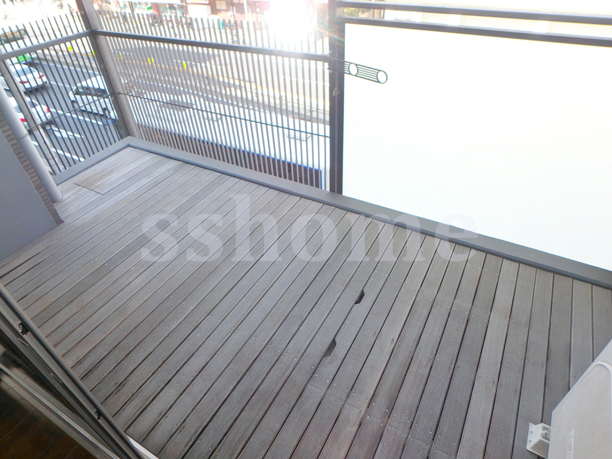 バルコニー・ベランダ おしゃれなウッドデッキバルコニー☆ 写真10