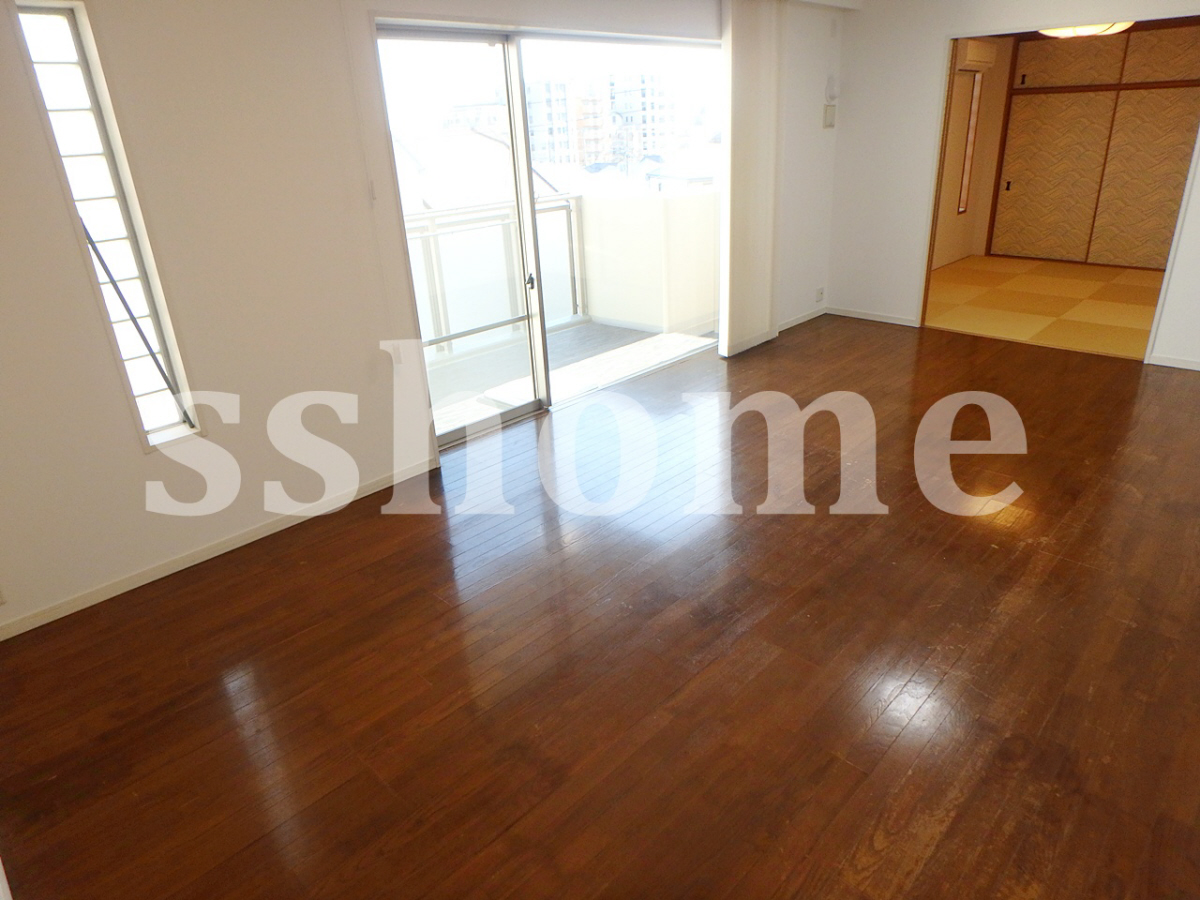 リビング 広々リビング☆となりに和室 写真2