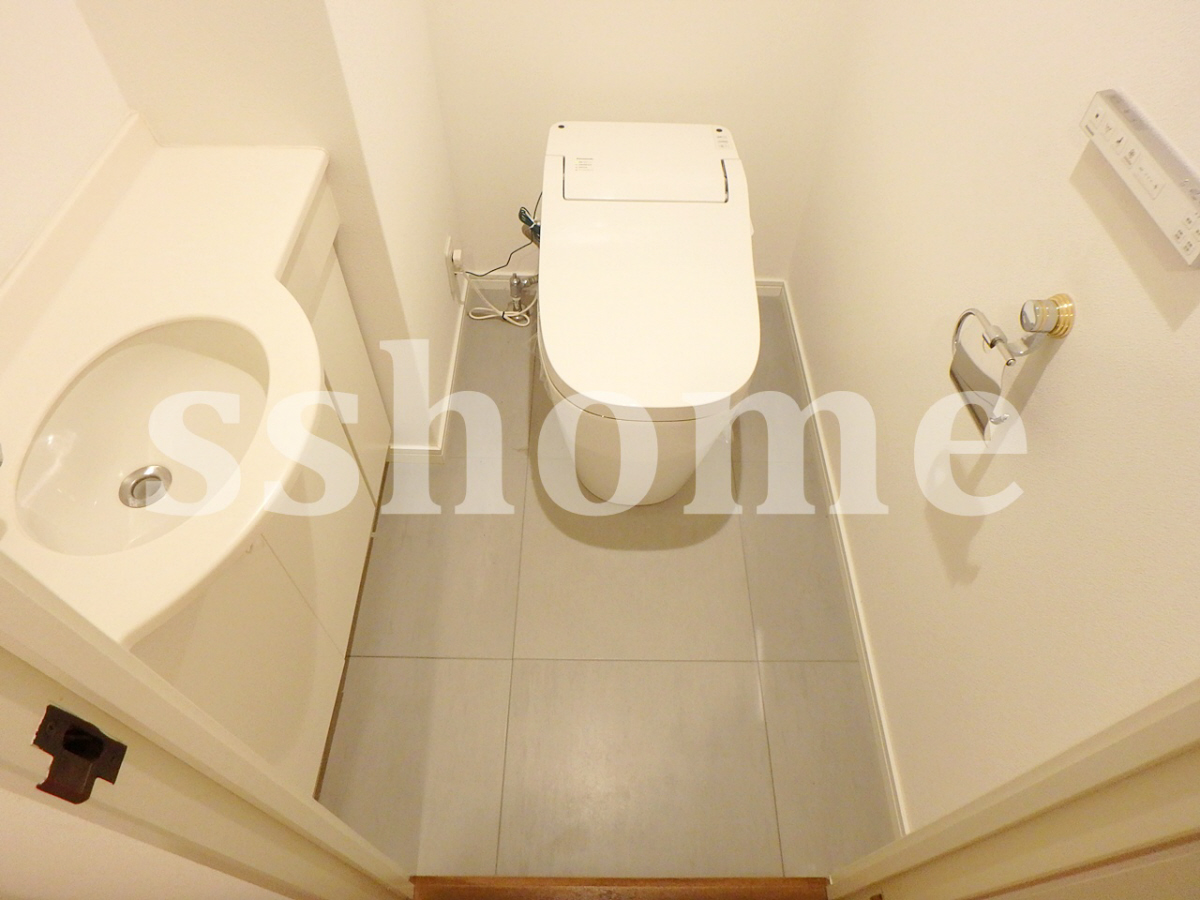 トイレ 洗面も横にあります♪ 写真8