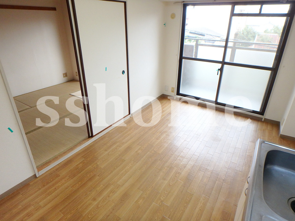 リビング 明るいお部屋です☆ 写真2