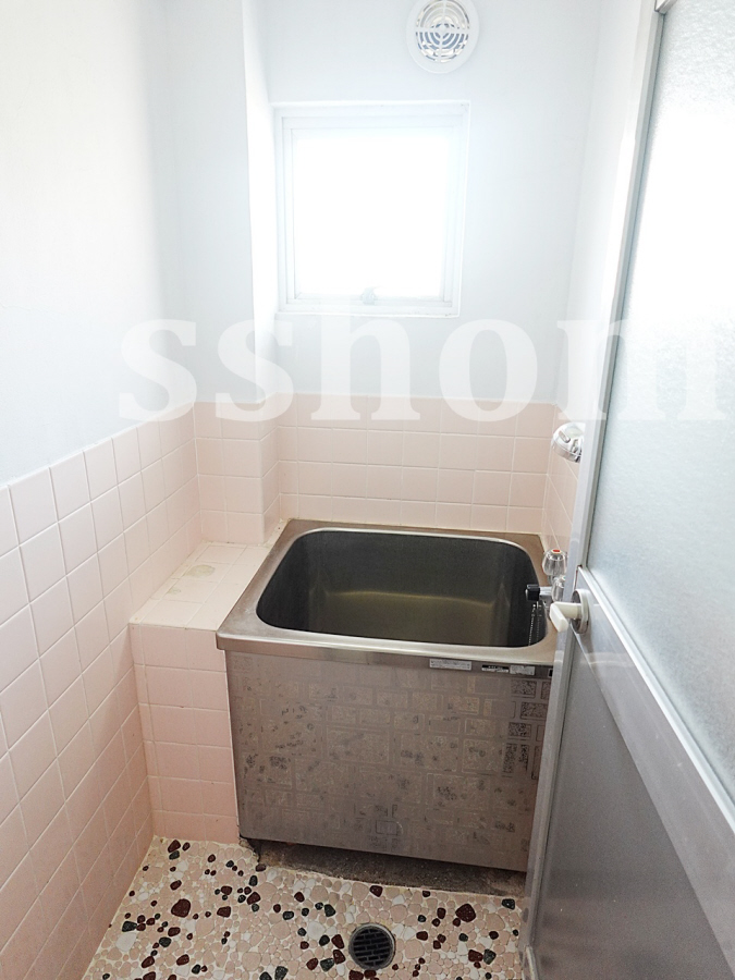 その他部屋・スペース お風呂には窓があります 写真19