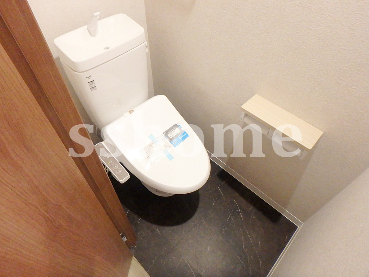 トイレ 温水洗浄便座☆ 写真8