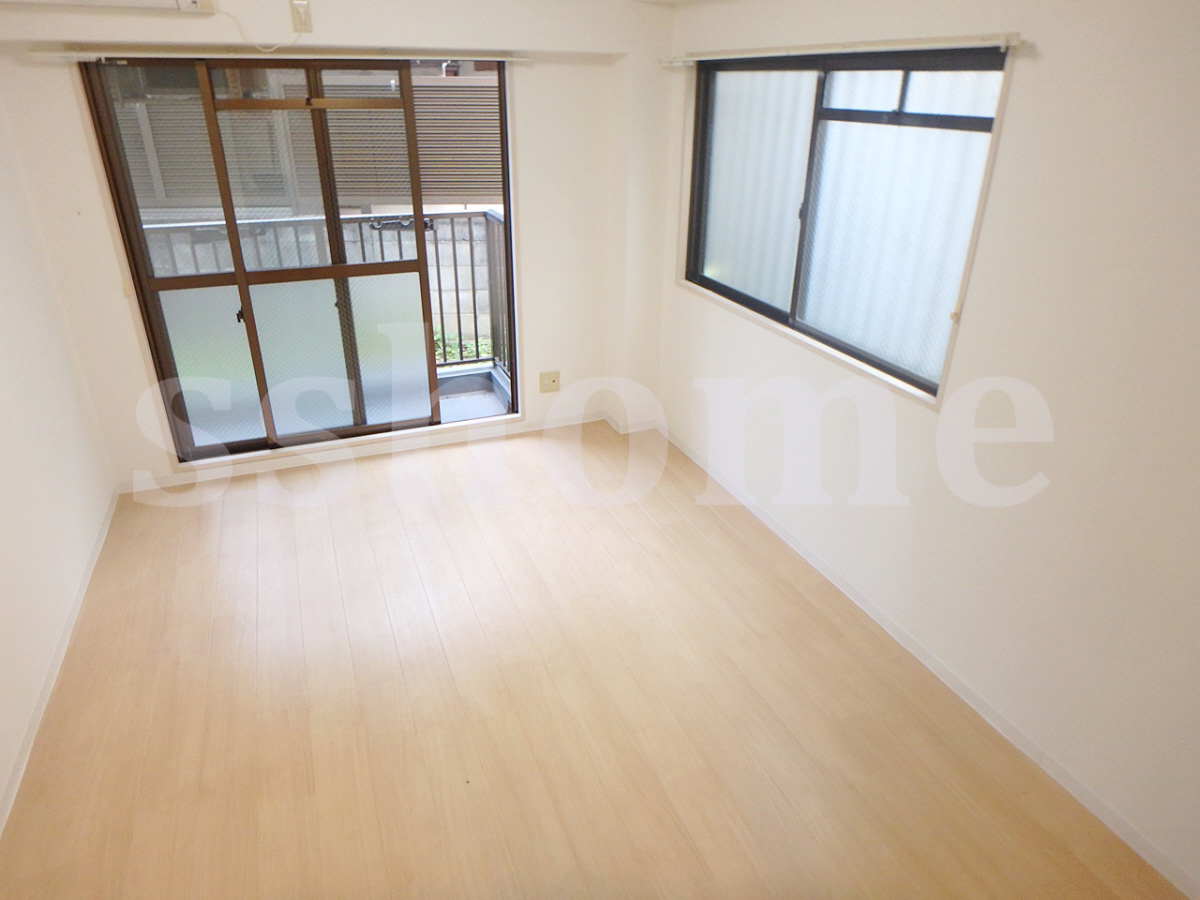 リビング 日当たり良好の綺麗なお部屋です☆ 写真2