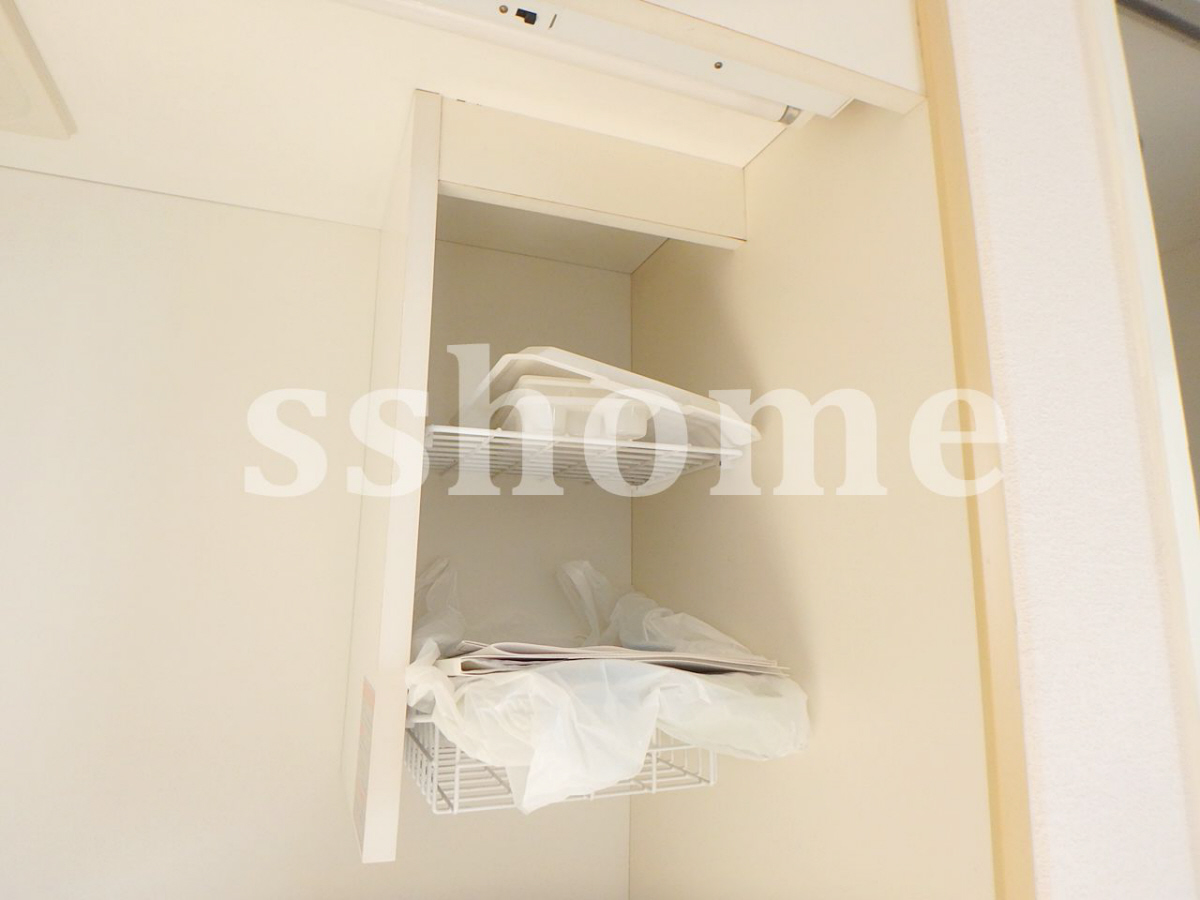 キッチン キッチン上部の吊戸棚☆ 写真17