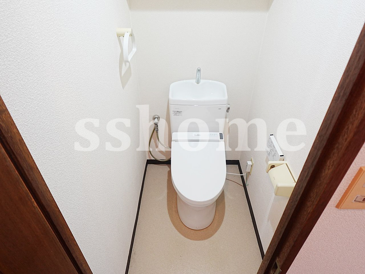 トイレ 温水洗浄便座 写真8