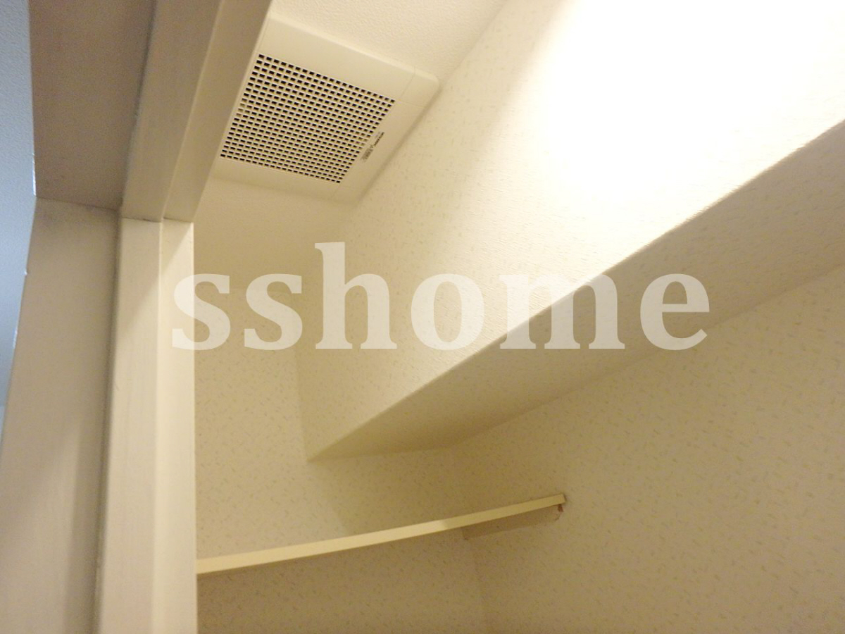 設備 トイレに棚 写真19
