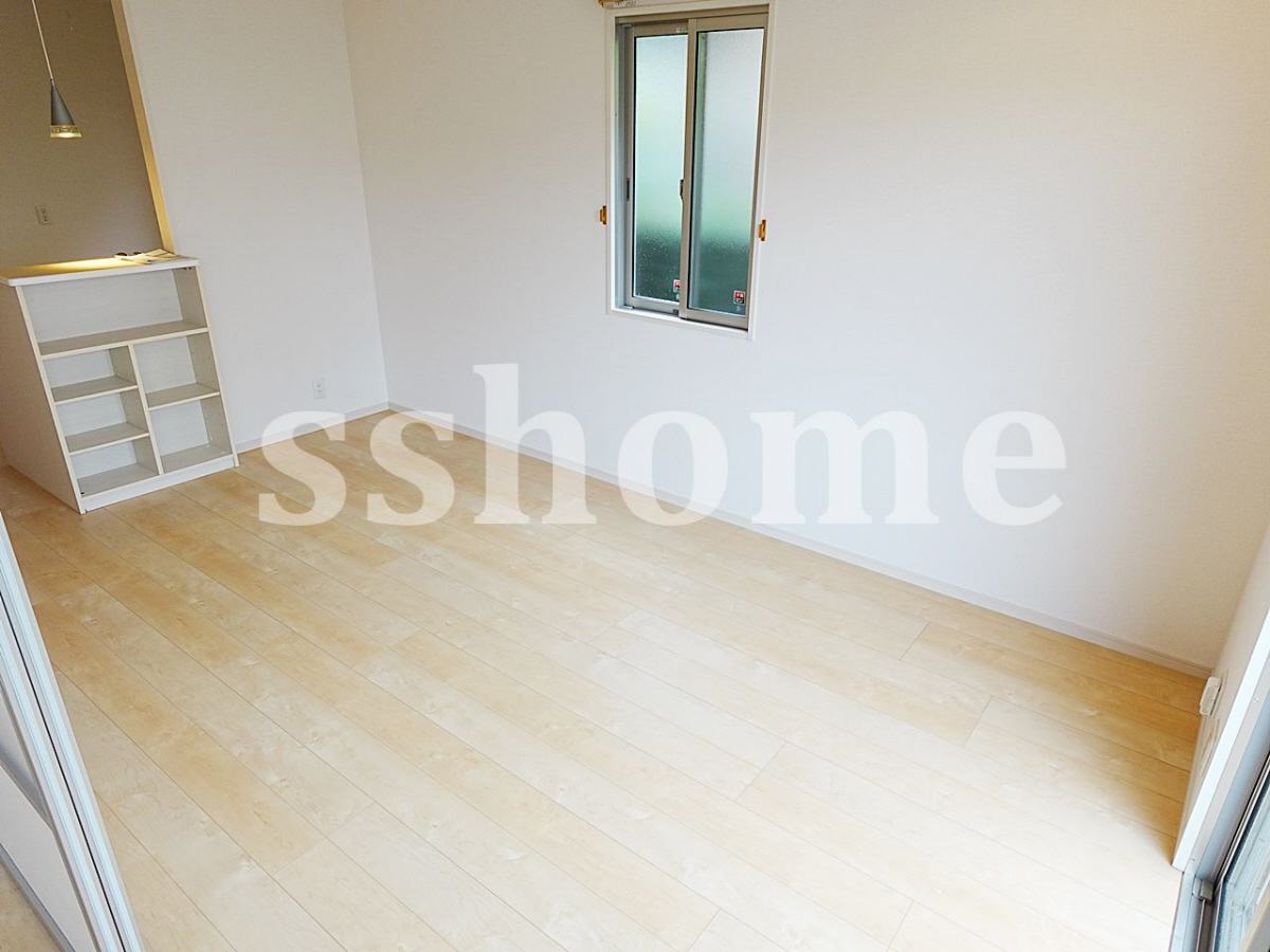 リビング 明るいお部屋です 写真2