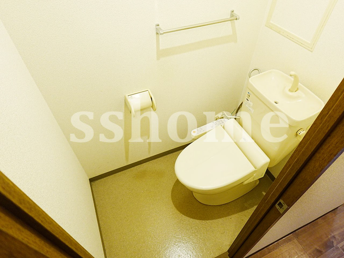 トイレ 温水洗浄便座 写真8