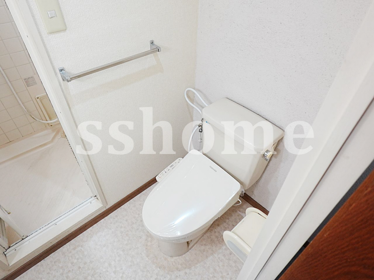 トイレ 温水洗浄便座 写真8