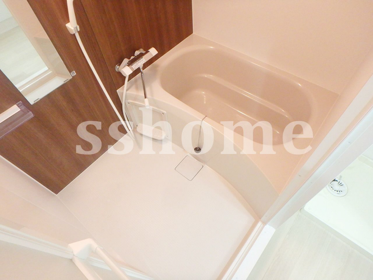バス トイレ別で広く使えます☆ 写真4