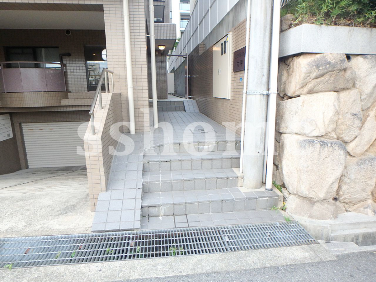 エントランス 建物入口 写真13