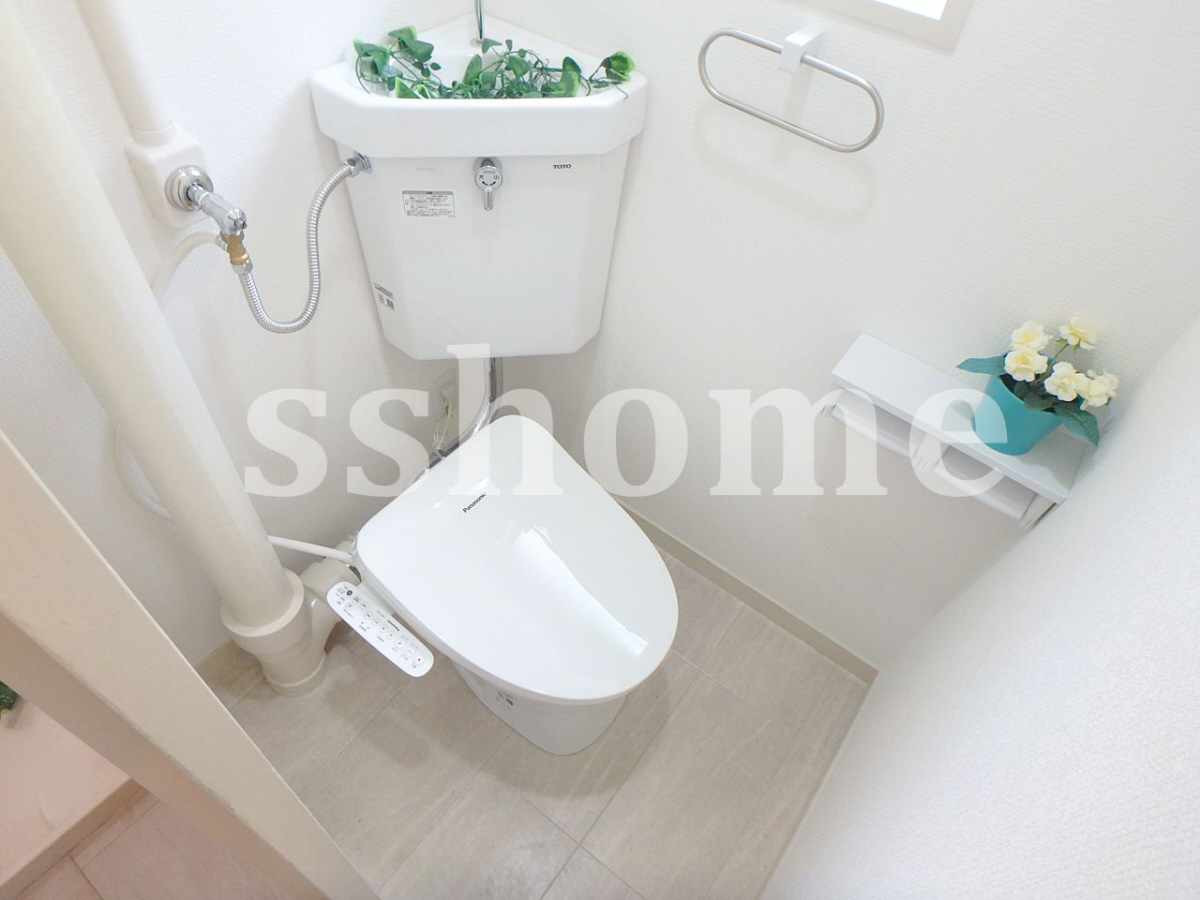 トイレ 温水洗浄便座 写真8