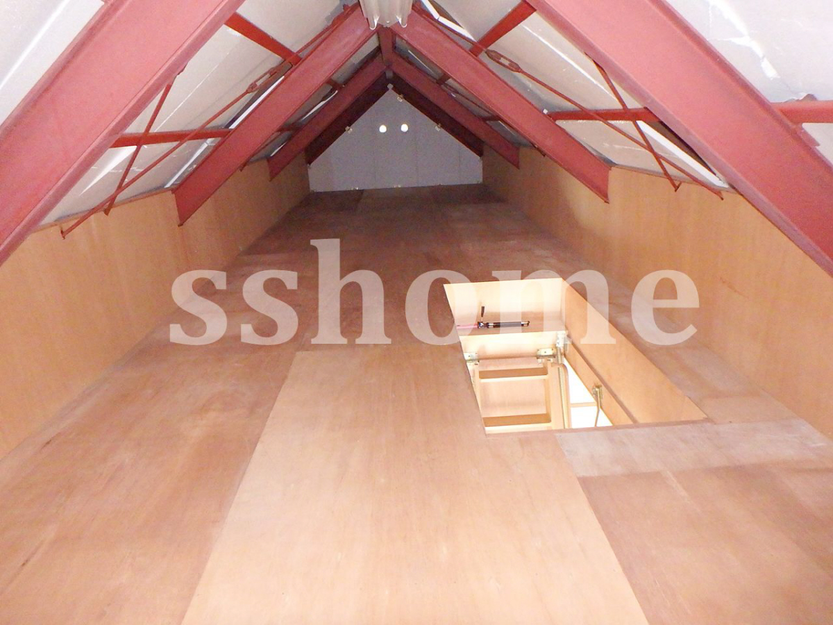 屋根裏 写真7