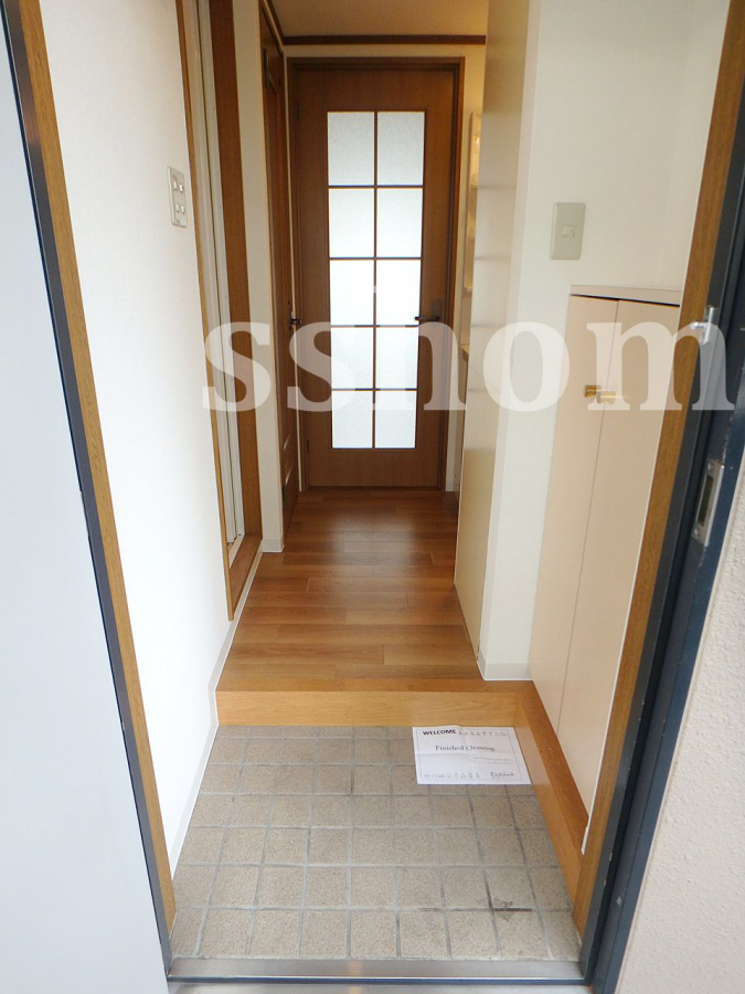 玄関 居室は見えません☆ 写真12