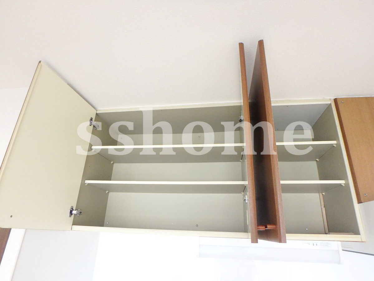 キッチン キッチン上部の吊戸棚☆ 写真17