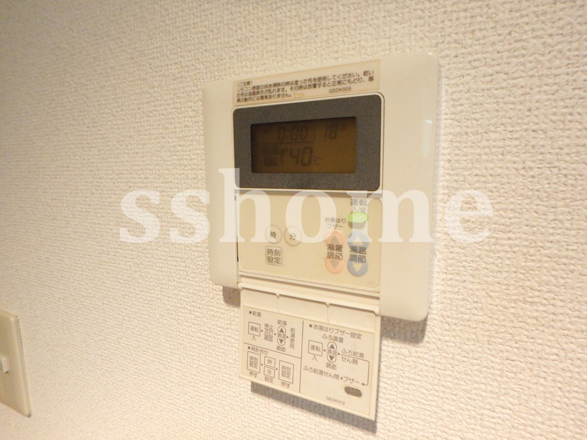 設備 給湯器操作パネル 写真17