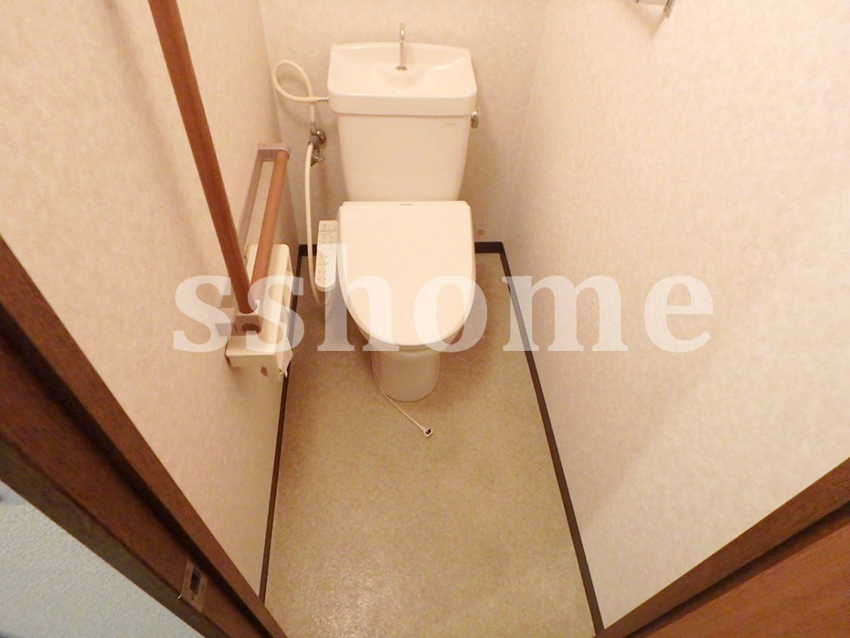 トイレ 温水洗浄便座 写真8