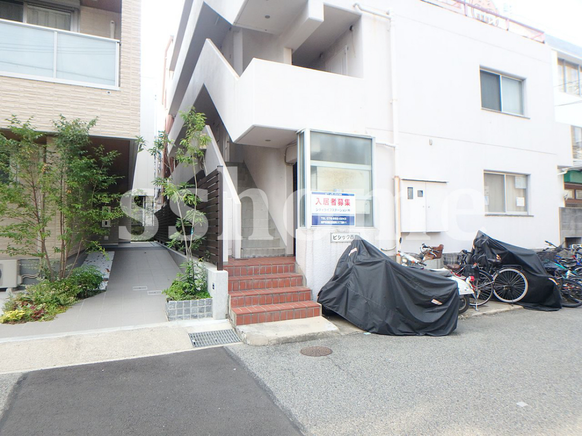 エントランス 建物入口 写真13