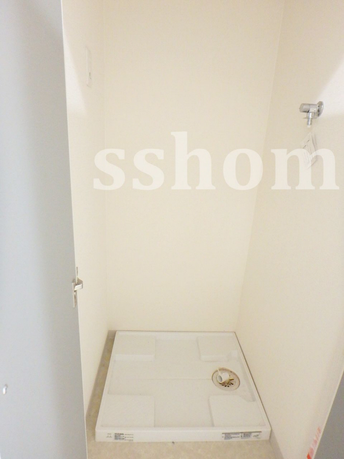 内装 室内洗濯機置き場は隠せます 写真14