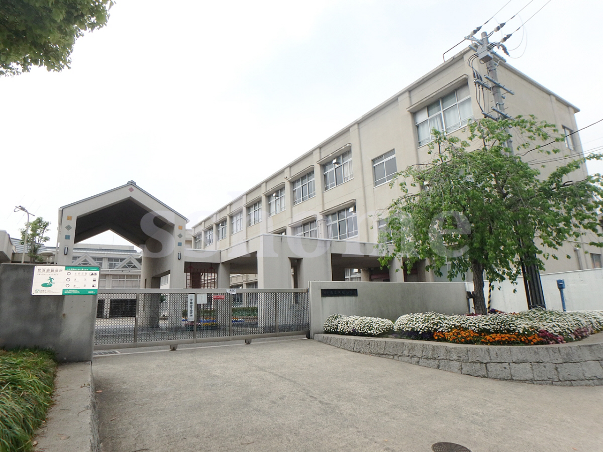 魚崎小学校まで527m (徒歩7分) 写真21