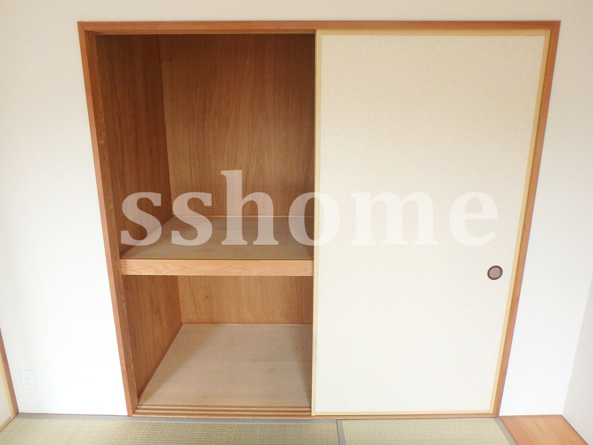 収納 奥行きがあり収納力ある押入☆ 写真5
