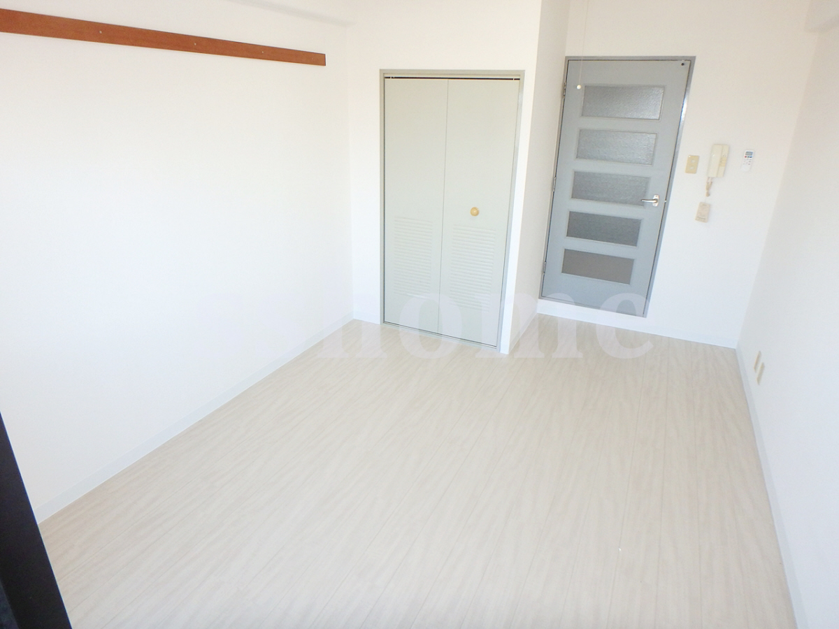 リビング 南東向きの明るいお部屋☆ 写真2
