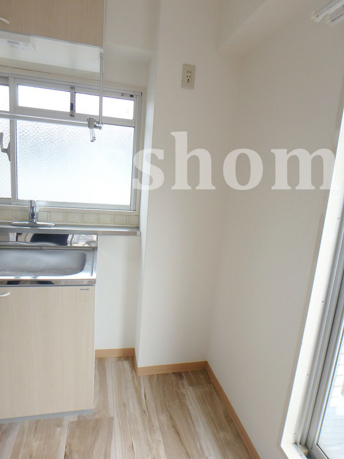 キッチン 冷蔵庫置場 写真18