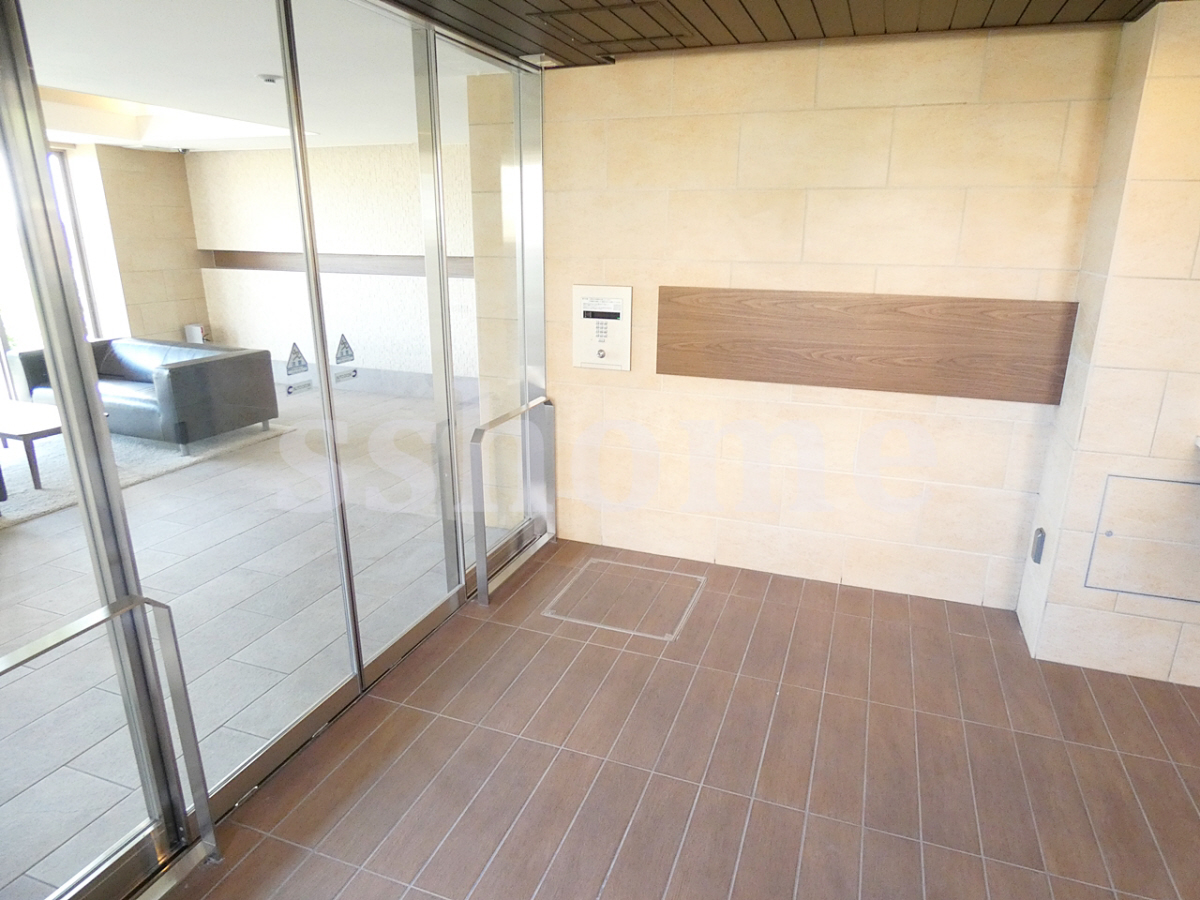 エントランス 建物入口周りも素敵です☆ 写真13